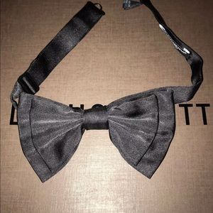 Dolce & Gabbana bow tie